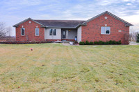 7058 old farm trail, almont, mi